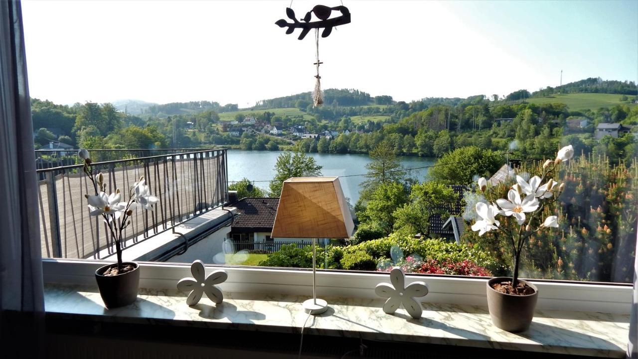 Seeblick-Ferienwohnung Im "Ferienhaus Agger-Blick" Mit Traumhafter Sonnen-Terrasse, Sauna, E-Kamin & Kajak グンマースバッハ エクステリア 写真
